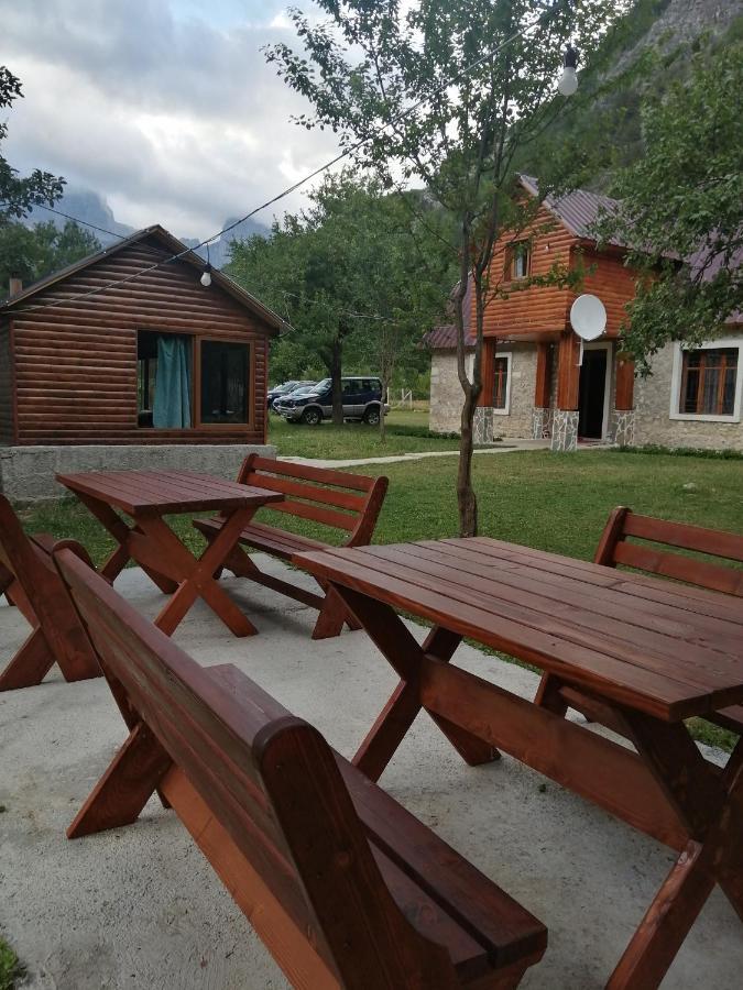 Bed and Breakfast Bujtina Pllumi Theth Zewnętrze zdjęcie