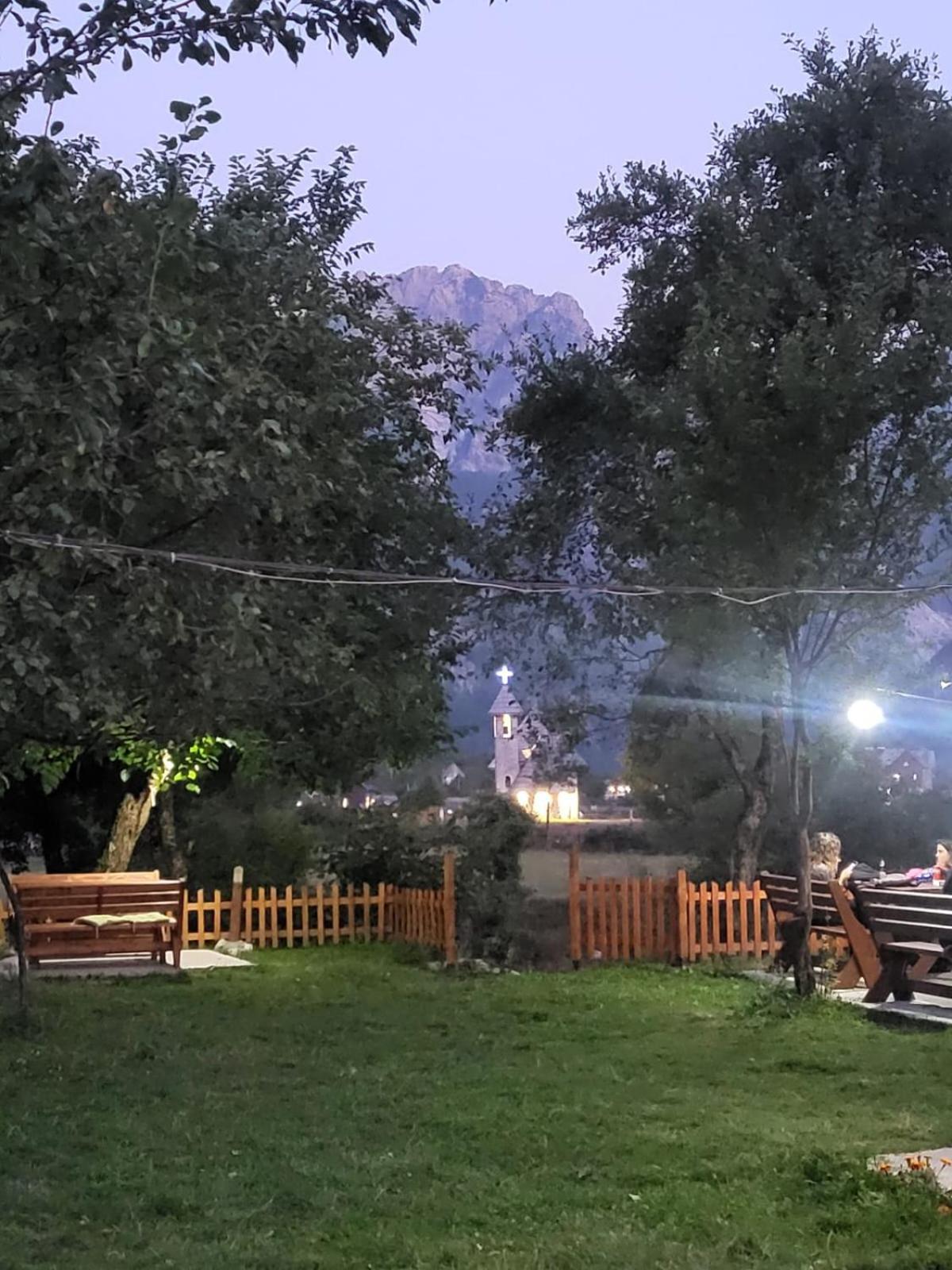 Bed and Breakfast Bujtina Pllumi Theth Zewnętrze zdjęcie