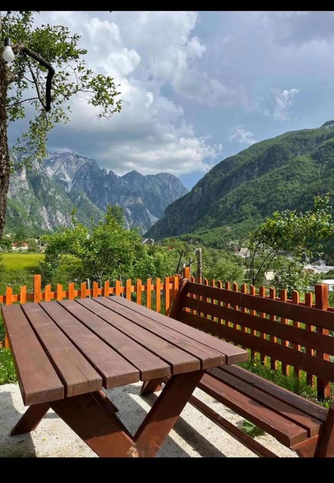 Bed and Breakfast Bujtina Pllumi Theth Zewnętrze zdjęcie