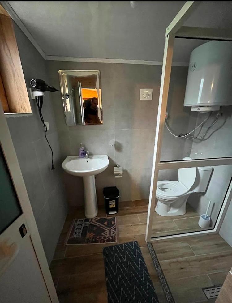 Bed and Breakfast Bujtina Pllumi Theth Zewnętrze zdjęcie