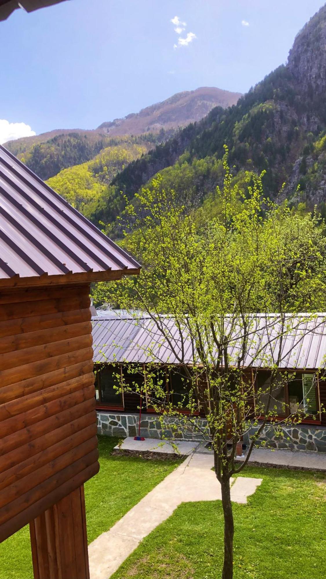 Bed and Breakfast Bujtina Pllumi Theth Zewnętrze zdjęcie