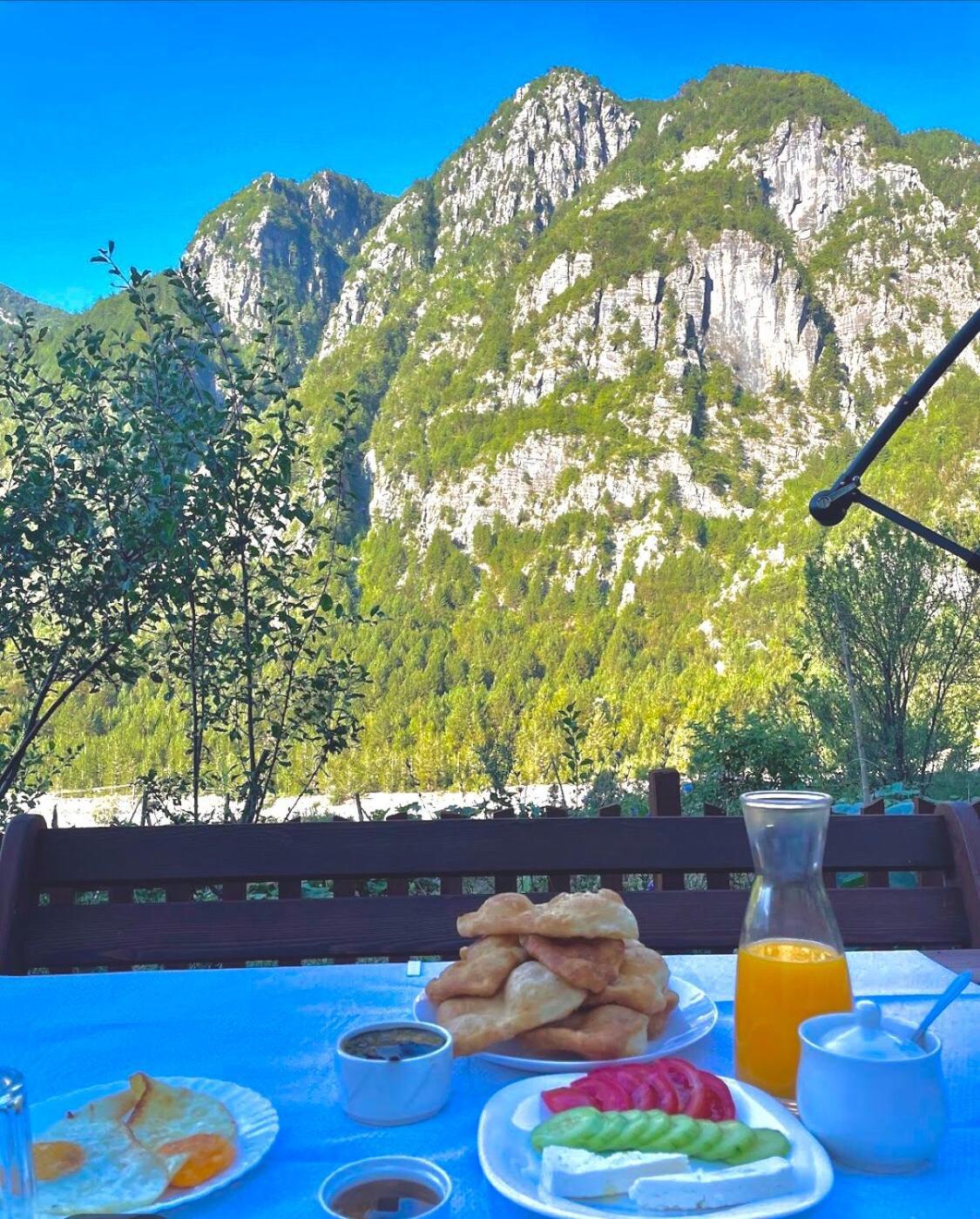 Bed and Breakfast Bujtina Pllumi Theth Zewnętrze zdjęcie